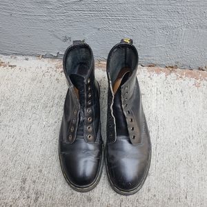 Dr. Martens classic boot